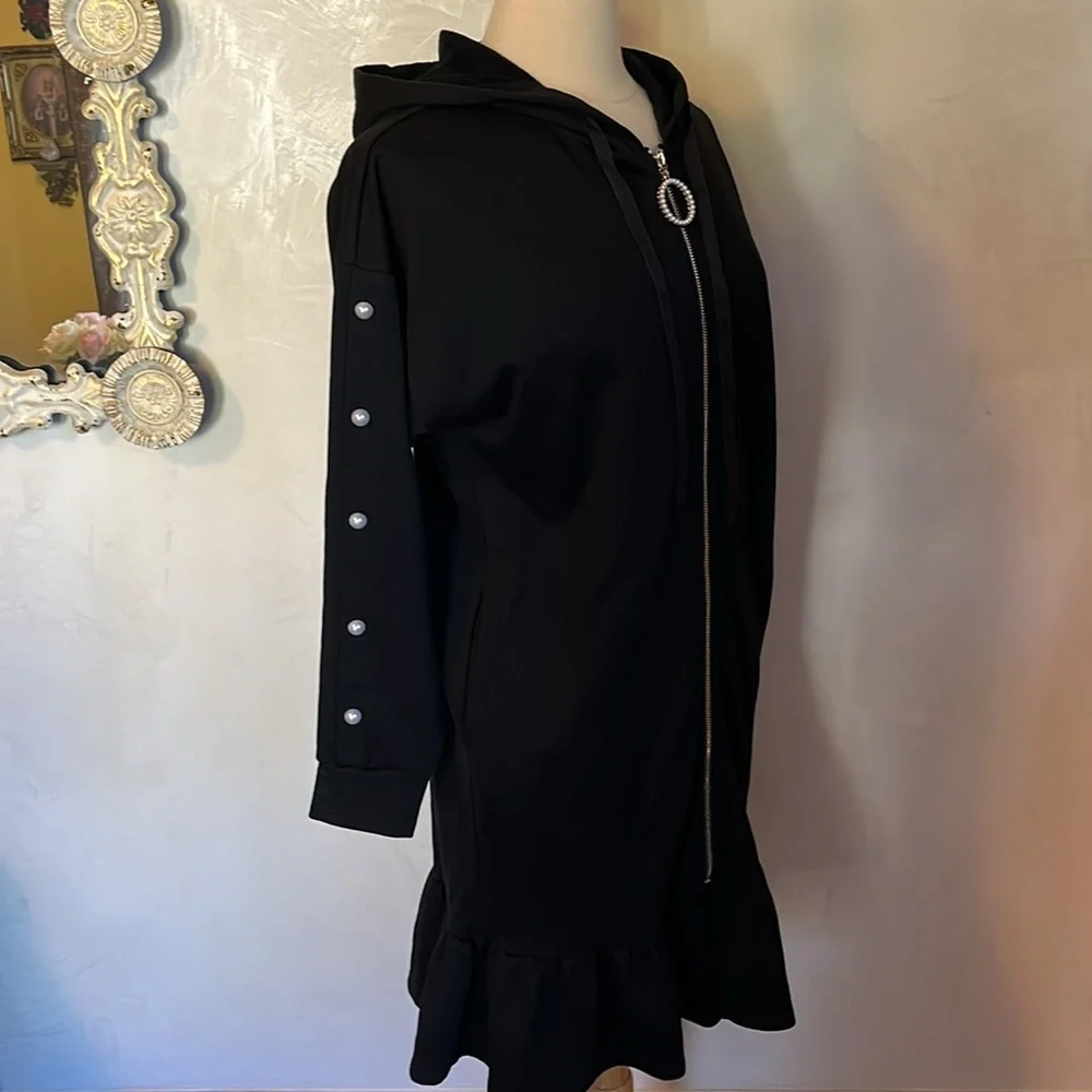 CQbyCQ Black Hoodie Sweatshirt Dress w/pearl detail & ruffle Hem Size Small